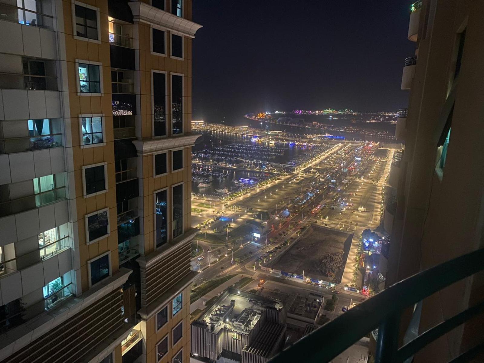 Budget With Private Bathroom For 'girls' Only In Dubai, Marina *