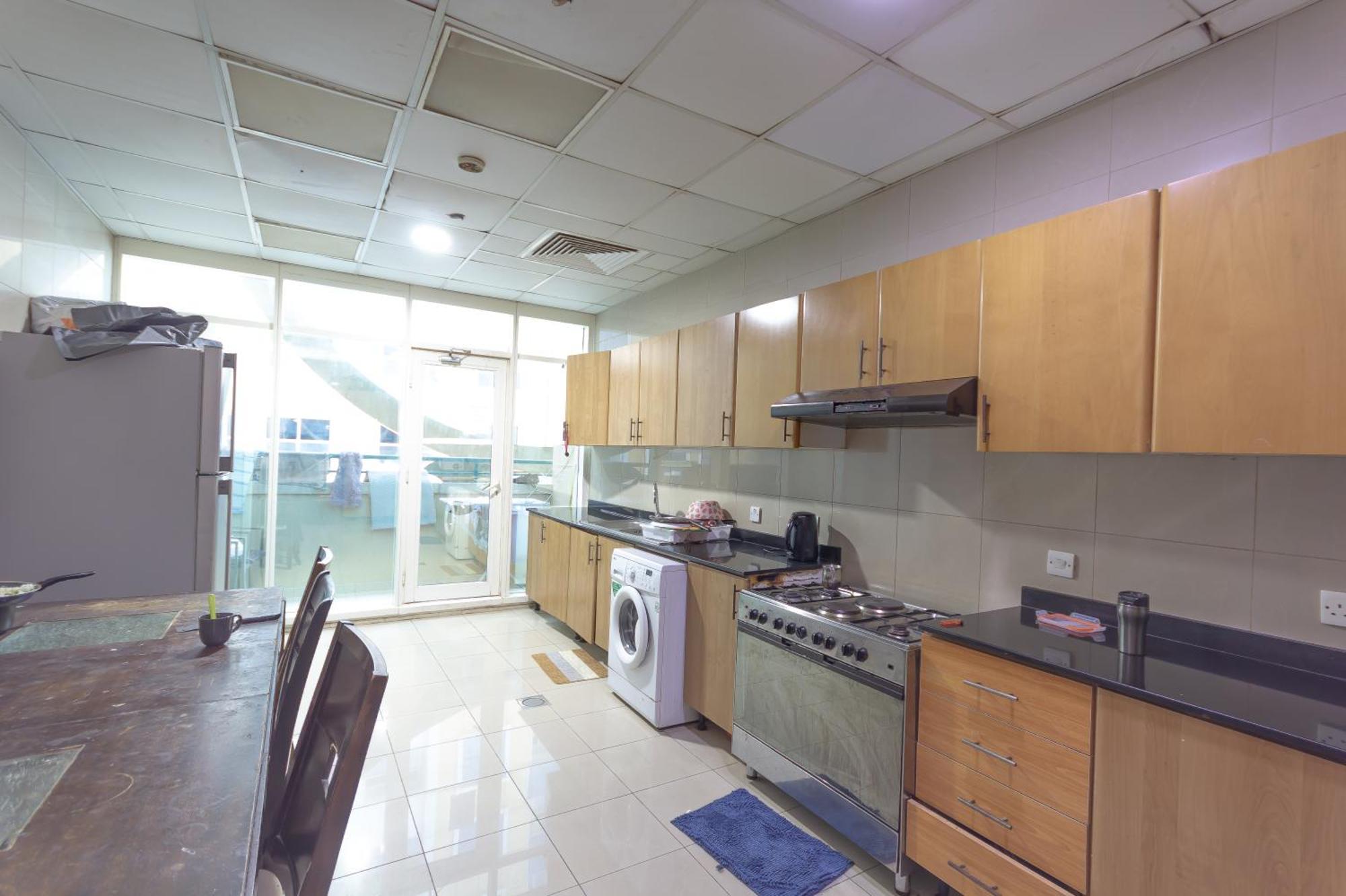 Budget With Private Bathroom For 'girls' Only In Dubai, Marina Apartment *